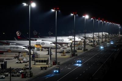 刚才看央视新闻,对于安徽用槽头肉做梅菜扣肉的厂家,罚款4万多元。没收其产品。这家企业从2015年开始就这么生产,用曹头肉生产梅菜扣肉,坑害老百姓,罚款4万多元,是不是罚的太少了?一个饭馆卖拍黄瓜发45万,一个企业一天生产几十吨梅菜扣肉。除了这事儿,全国曝光才发4万多元,是不是太少啊?应追究其常负责人-今日